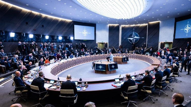 Statele Unite susțin că NATO este din ce în ce mai aproape de obiectivul lui Trump privind cheltuielile pentru Apărare. Ce propune Secretarul General al Alianței