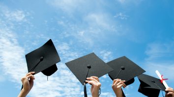 Cum arată topul celor mai căutate facultăți din România în 2025? Pedagogia ocupă primul loc printre preferințele tinerilor