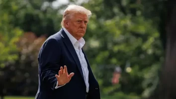 Trump anunță încetarea focului între Cambodgia şi Thailanda, după ce a discutat cu Premierii ambelor țări: „Când ajung la pace, o să încheiem acorduri comerciale”