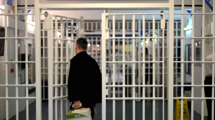 Autoritățile italiene vor să reducă supraaglomerarea din închisori și vor să elibereze peste 10.000 de deținuți