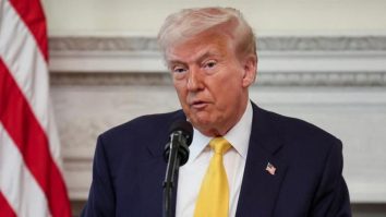 Trump spune că s-a ajuns la o înţelegere cu NATO privind ajutorul militar acordat Ucrainei. NATO va plăti „100%” pentru aceste arme
