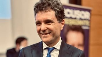 Republica Fericită: nu avem câine, vânăm cu pisica!