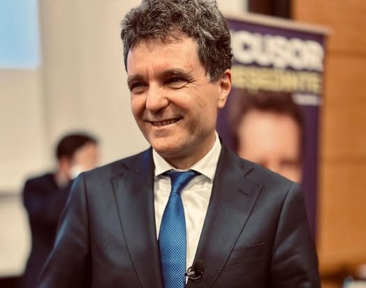 Republica Fericită: nu avem câine, vânăm cu pisica!