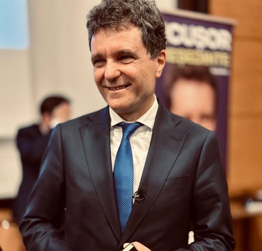 Republica Fericită: nu avem câine, vânăm cu pisica!