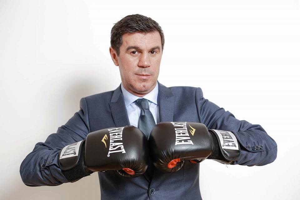 Mihai Leu, primul campion mondial din boxul profesionist românesc, a murit la 56 de ani