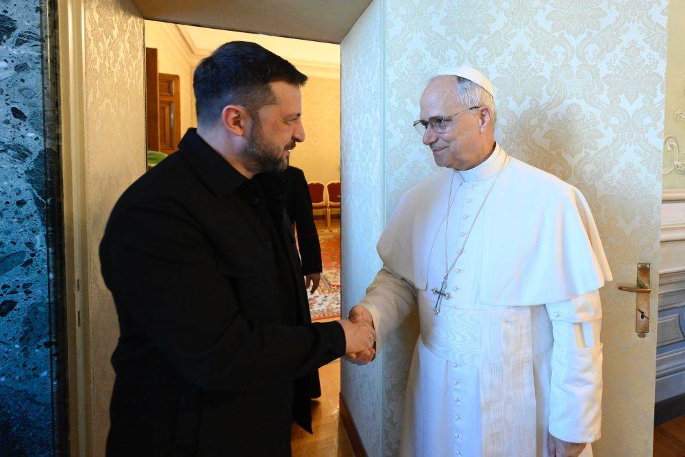 Pacea vine de la Vatican. Papa Leon al XIV-lea l-a primit pe Zelenski și a oferit Vaticanul ca loc de negocieri cu Rusia