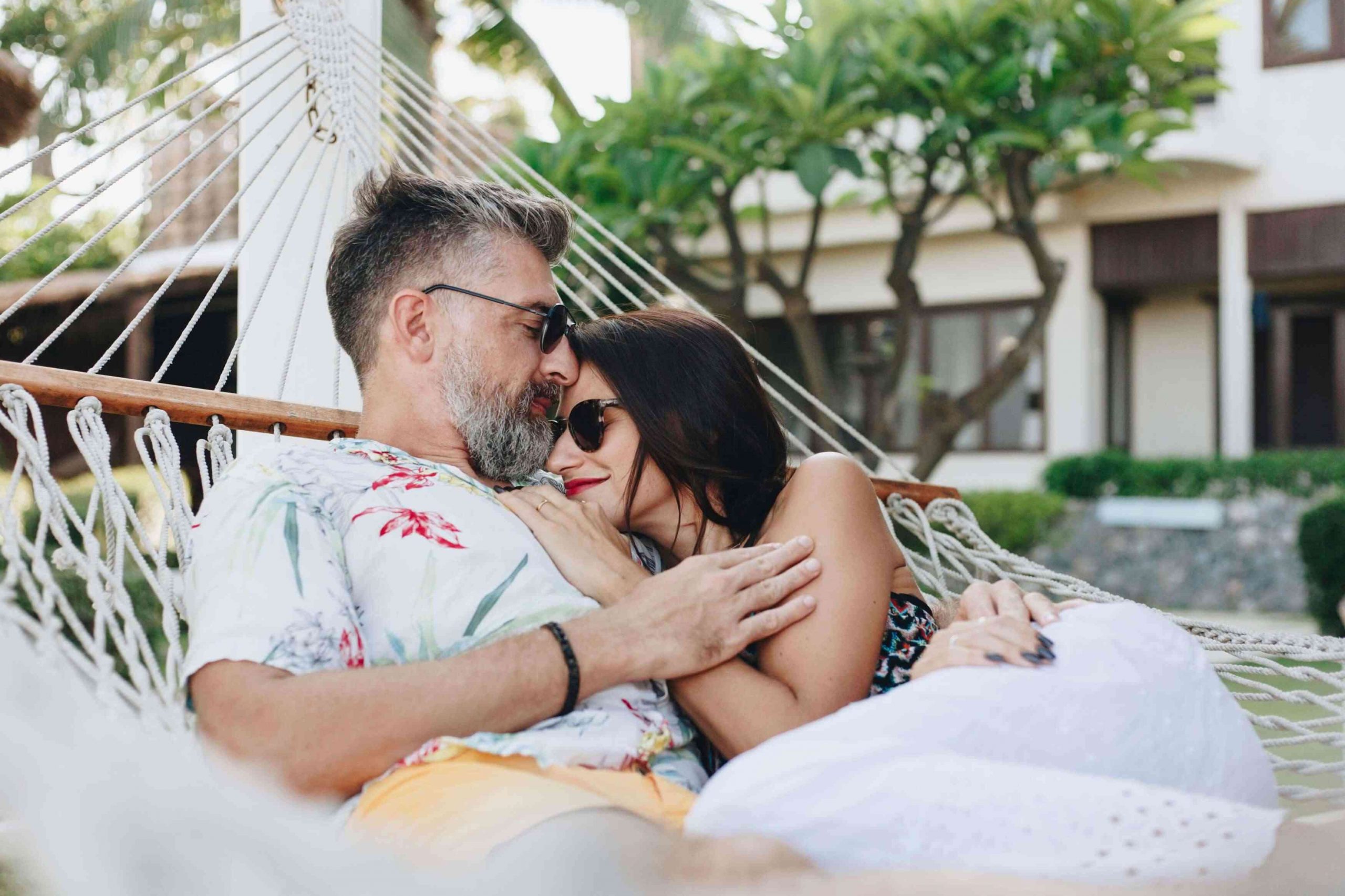 Unde reaprinzi pasiunea în cuplu? Află ce destinații îți cresc apetitul sexual