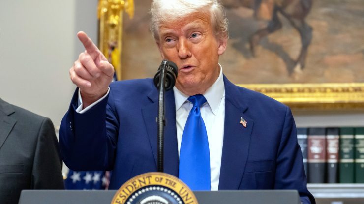Trump anunță că Israelul a acceptat condițiile pentru încetarea focului în Gaza
