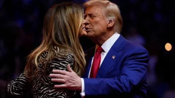 Ce îi spune Trump soției sale, Melania, înainte de culcare? Președintele le-a povestit reporterilor cum vorbește cu soția sa