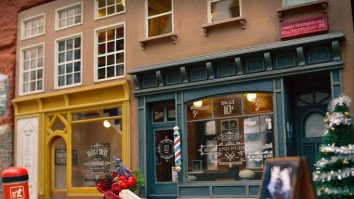 După 9 ani de artă stradală, proiectul Anonymouse se mută în muzeu. Unde sunt expuse instalațiile pentru șoareci