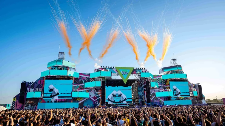 Beach, Please! deschide festivalul verii la Costinești cu cea mai mare scenă și sistem audio din Europa