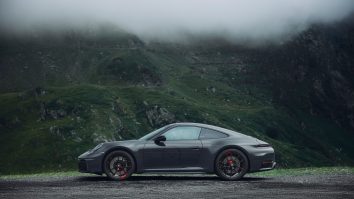 Primul model 911 Carrera 4 GTS „Tribute to Transfăgărășan” a fost livrat unui client din România