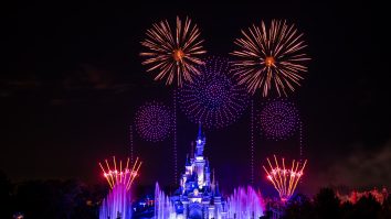 Franța pregătește spectacole cu drone de Ziua Bastiliei. Mai multe orașe renunță la focul de artificii din motive ecologice