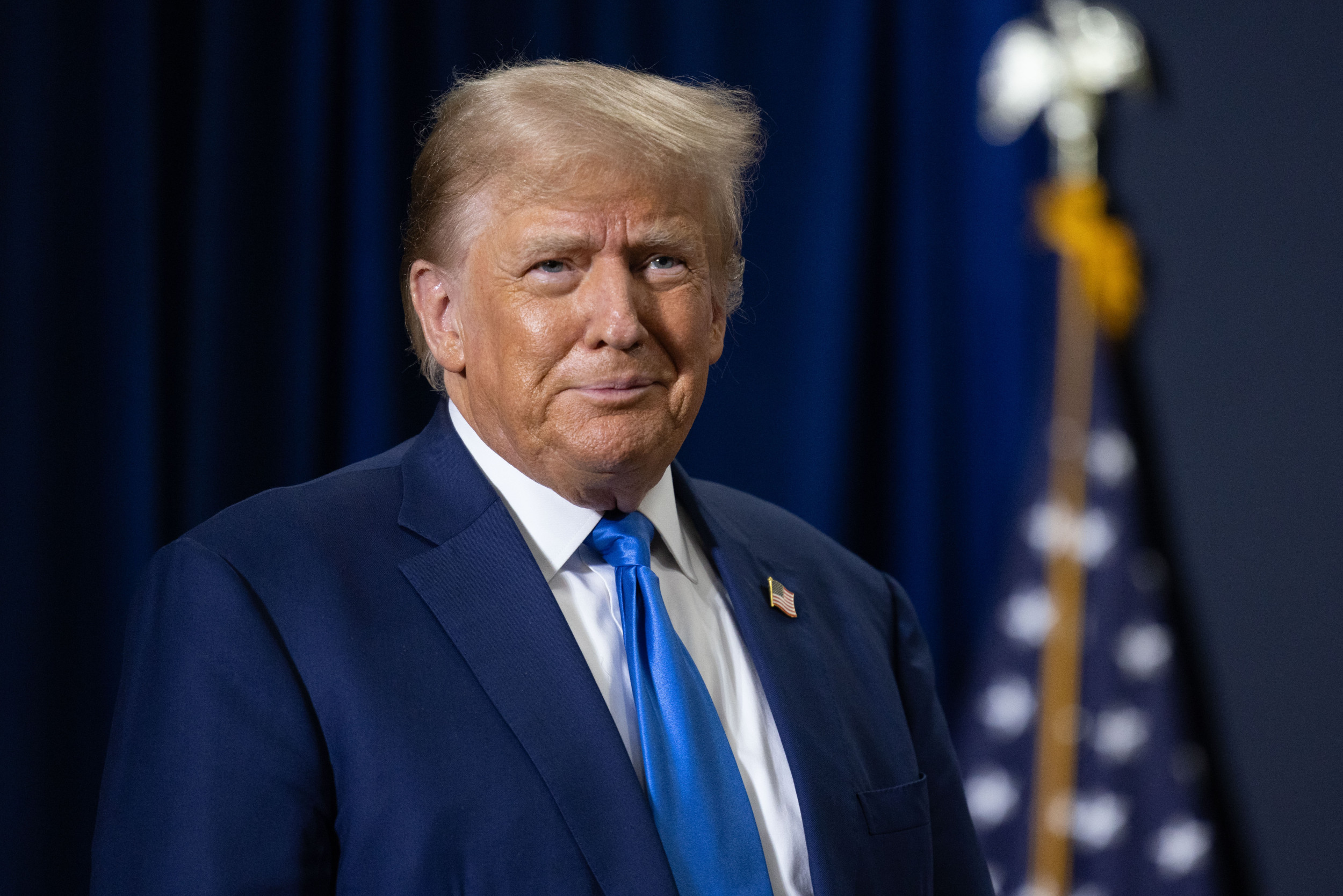 Trump analizează un nou pachet de ajutor pentru Ucraina în valoare de sute de milioane de dolari. Este primul sprijin al administrației sale