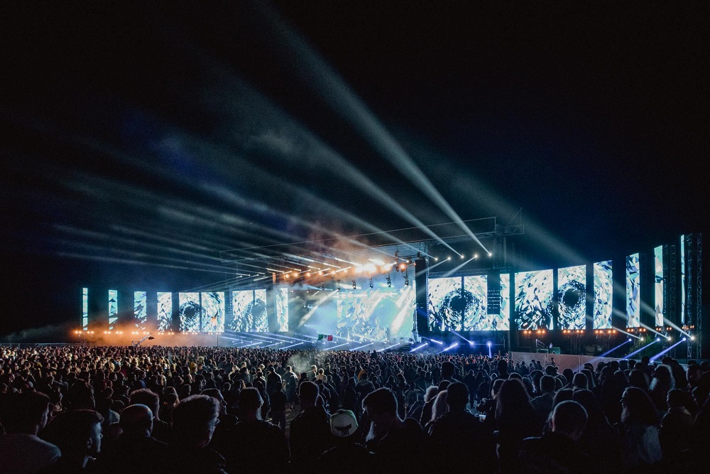 Untold & Electric Castle sunt festivalurile outdoor de top în acest an. Unde te distrezi cel mai bine vara asta