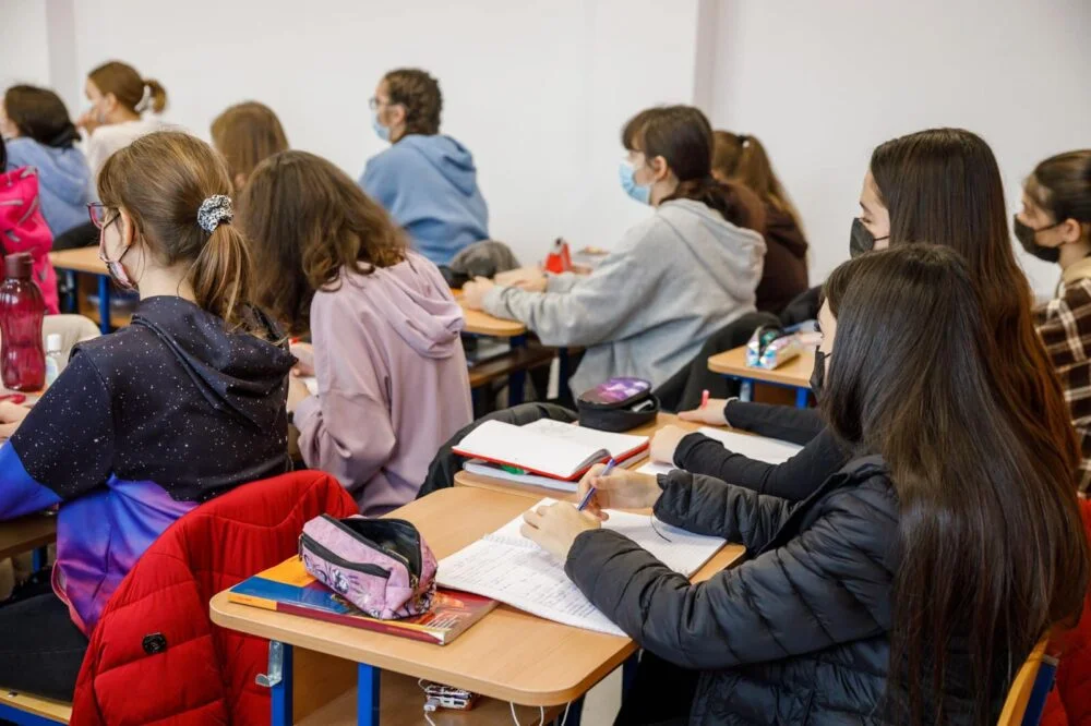 România are cel mai lung învățământ obligatoriu din Europa. Daniela Coteț, expert: „Suntem în top atunci când vorbim despre vacanțe școlare”