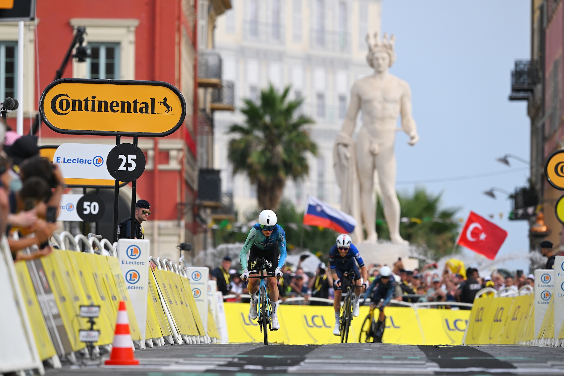 Turul Franței a început pe 5 iulie, la Lille. Competiția se încheie pe 27 iulie, cu un sprint pe Champs-Élysées