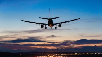 Atenționare de călătorie în Franța: Între 30 și 50% dintre zboruri sunt anulate din cauza grevelor