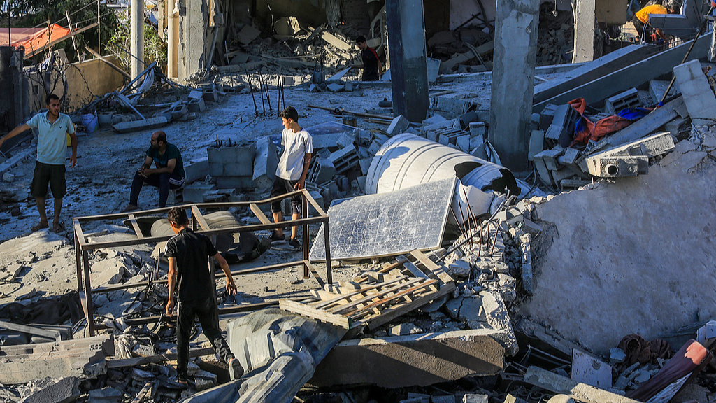 Israelul a atacat o mulțime care aștepta suplimente nutritive în Gaza. Incidentul a dus la moartea a cel puțin 15 palestinieni, inclusiv copii