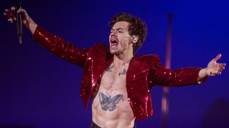 Harry Styles începe să vândă…jucării sexuale. Începând de astăzi, poți cumpăra produse din gama Pleasing by Harry Styles