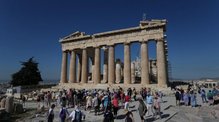 Căldura topește planurile turiștilor. Grecia închide parțial Acropola din Atena – zilnic între orele 12:00 și 17:00