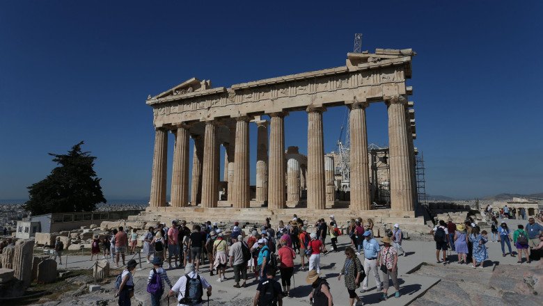 Căldura topește planurile turiștilor. Grecia închide parțial Acropola din Atena – zilnic între orele 12:00 și 17:00