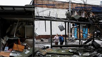 Rusia a lansat un baraj de drone și rachete asupra Ucrainei. O persoană a murit, în timp ce metroul din Kiev a fost avariat