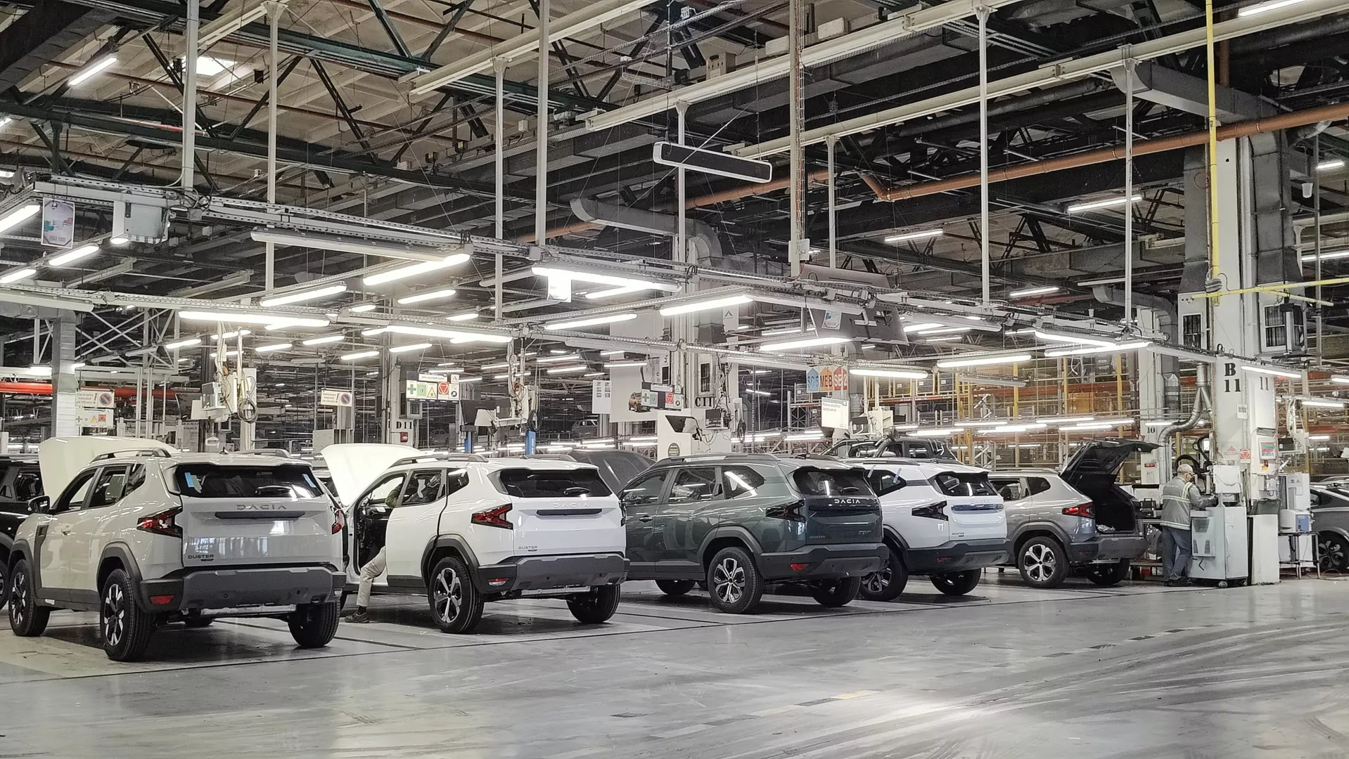 România devine una dintre cele mai atractive destinații pentru producția de automobile. Bogdan Alecu: „Există un interes foarte mare, nu doar pentru producție, cât și pentru proiectare”