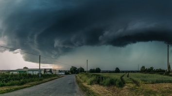 ANM: Nord-vestul țării scapă de caniculă, dar vin furtunile. Capitala și alte 5 județe din sud rămân sub cod roșu de caniculă