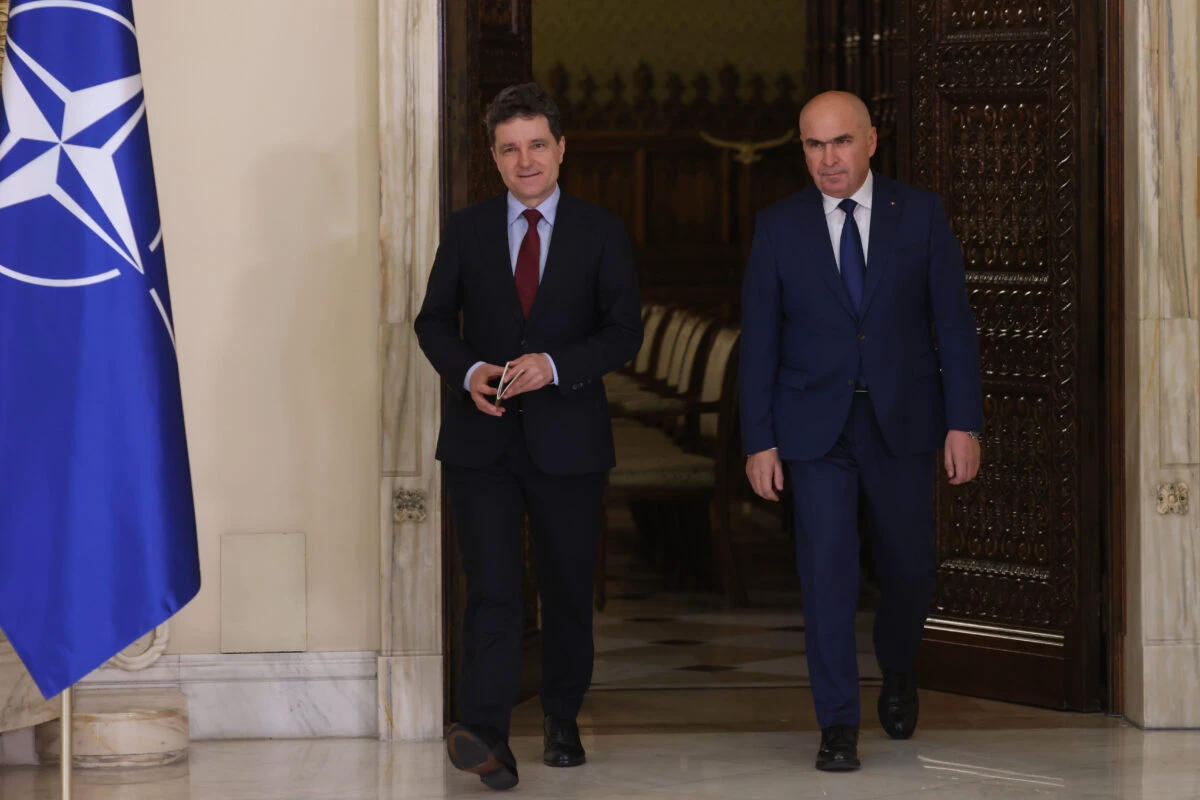 Nicușor Dan și Ilie Bolojan amână reforma. Cu ce riscuri economice se confruntă România