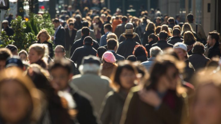 OCDE: Migrația masivă și îmbătrânirea populației pun presiune pe economia României