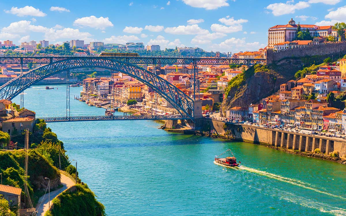 Titan Travel a făcut clasamentul celor mai bune destinații pentru o vacanță cu prietenii. Ce locuri nu trebuie să ratezi