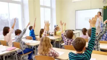 Portugalia renunță la manualele digitale pentru elevii din I-IV. La gimnaziu și liceu, tehnologia va fi folosită doar cu aprobare scrisă