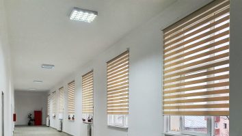 Poluarea din sălile de clasă nu scade nici cu ferestrele închise. Filtrele de aer reduc poluarea doar cu 29%