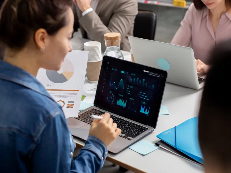 Eurostat: România alocă cei mai puțini bani din UE pentru cercetare și dezvoltare. În 2024, doar 19 euro pe cap de locuitor merg către știință