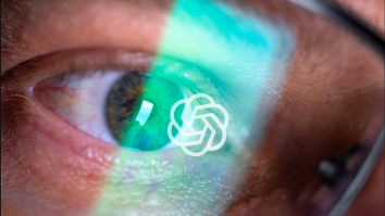 ChatGPT recunoaşte că a greşit: Chatbot-ul i-a spus unui tânăr că a dobândit abilitatea de a manipula timpul