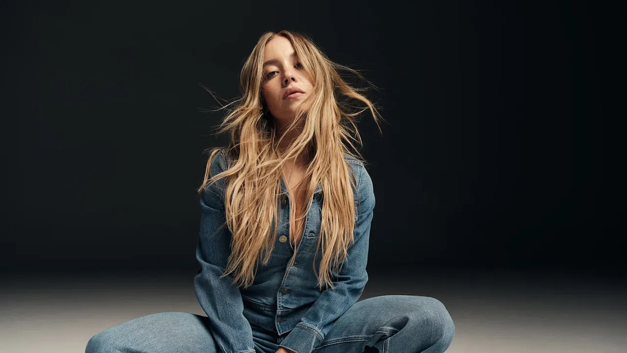 American Eagle promovează „genele de calitate” ale actriței Sydney Sweeney și aprind internetul. Ce acuzații a stârnit campania publicitară