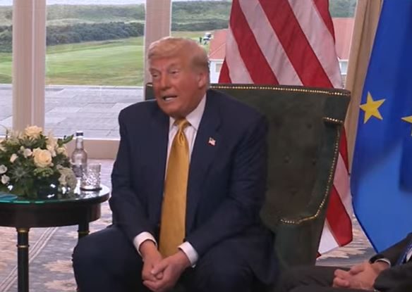 Donald Trump și Ursula von der Leyen țin o conferință de presă comună în urma negocierilor din Scoția privind tarifele. Trump: „Este posibil să ajungem la un acord comercial major”