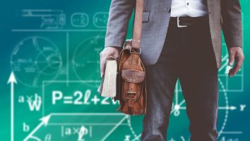 Peste 14.000 de profesori au trecut examenul de titularizare. 42 dintre ei au luat nota 10, arată rezultatele după contestații