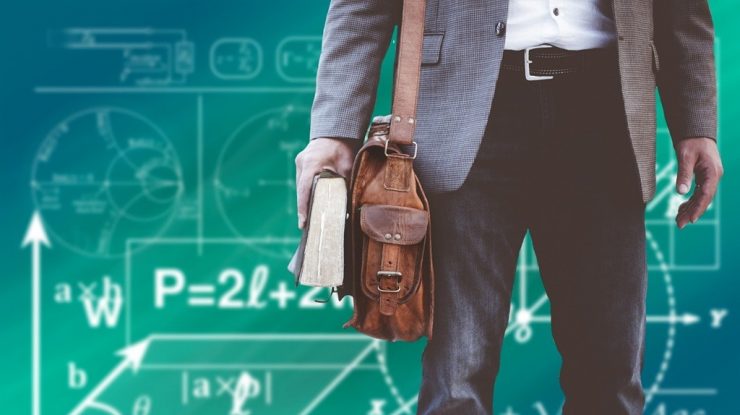 Peste 14.000 de profesori au trecut examenul de titularizare. 42 dintre ei au luat nota 10, arată rezultatele după contestații
