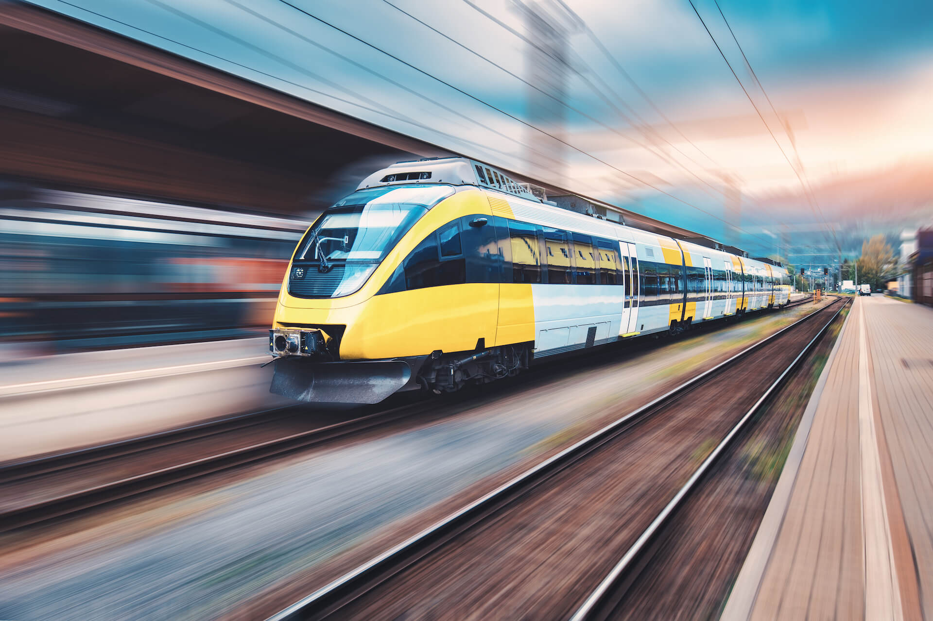 Francezii preferă să meargă cu trenul pe rute mai lungi de 100 km. În 2024, doar 17,5% dintre persoane au mers cu trenul în România