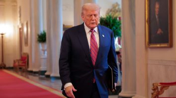 PIB-ul SUA a scăzut cu 0,5% în T1, primul declin trimestrial din ultimii 3 ani. Este politica „America First” o frână pentru economia SUA?