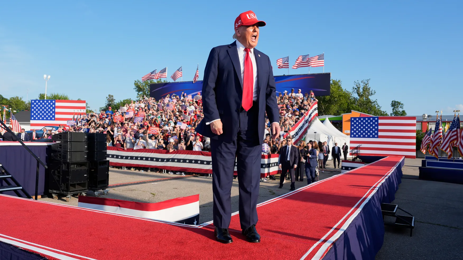 Președintele Trump a adoptat legea bugetului, „One Big Beautiful Bill”. Elon Musk spune că legea va îndatora America cu 3.000 mld.$
