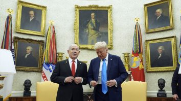 Israel și Hamas sunt „mai aproape ca niciodată” de un acord istoric pentru eliberarea ostaticilor, afirmă Administrația Trump