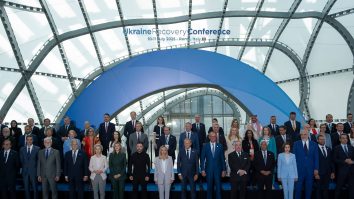 Zelenski primește 10 miliarde de euro în ajutor pentru Ucraina. Ce a obținut Președintele de la Conferința de la Roma