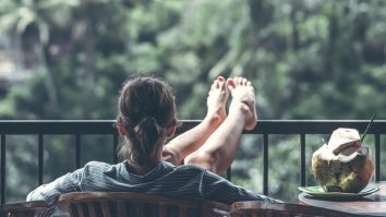 Vacanțele la domiciliu sunt noul tip de lux. Cât de tare prinde acest trend în afara României