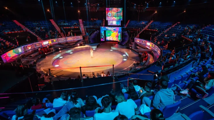 Arena Elevilor 2025 transformă Bucureștiul în centrul vocațional al tinerilor din România. Când are loc evenimentul?