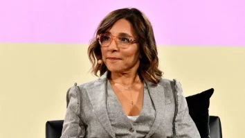 Linda Yaccarino se retrage din funcția de șefă a platformei X condusă de Elon Musk