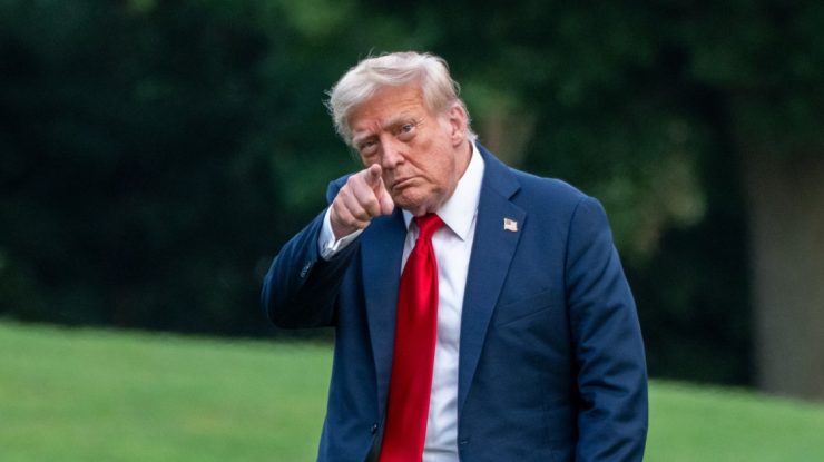 Trump își atacă susținătorii care cred că ascunde detalii despre Epstein: „Nu le înțeleg interesul sau fascinația. E plictisitor”