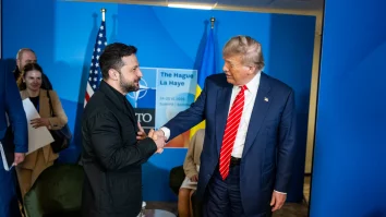 Trump și Zelenski au vorbit 40 de minute la telefon. Temele de discuție au fost atacurile Rusiei și livrările de armament